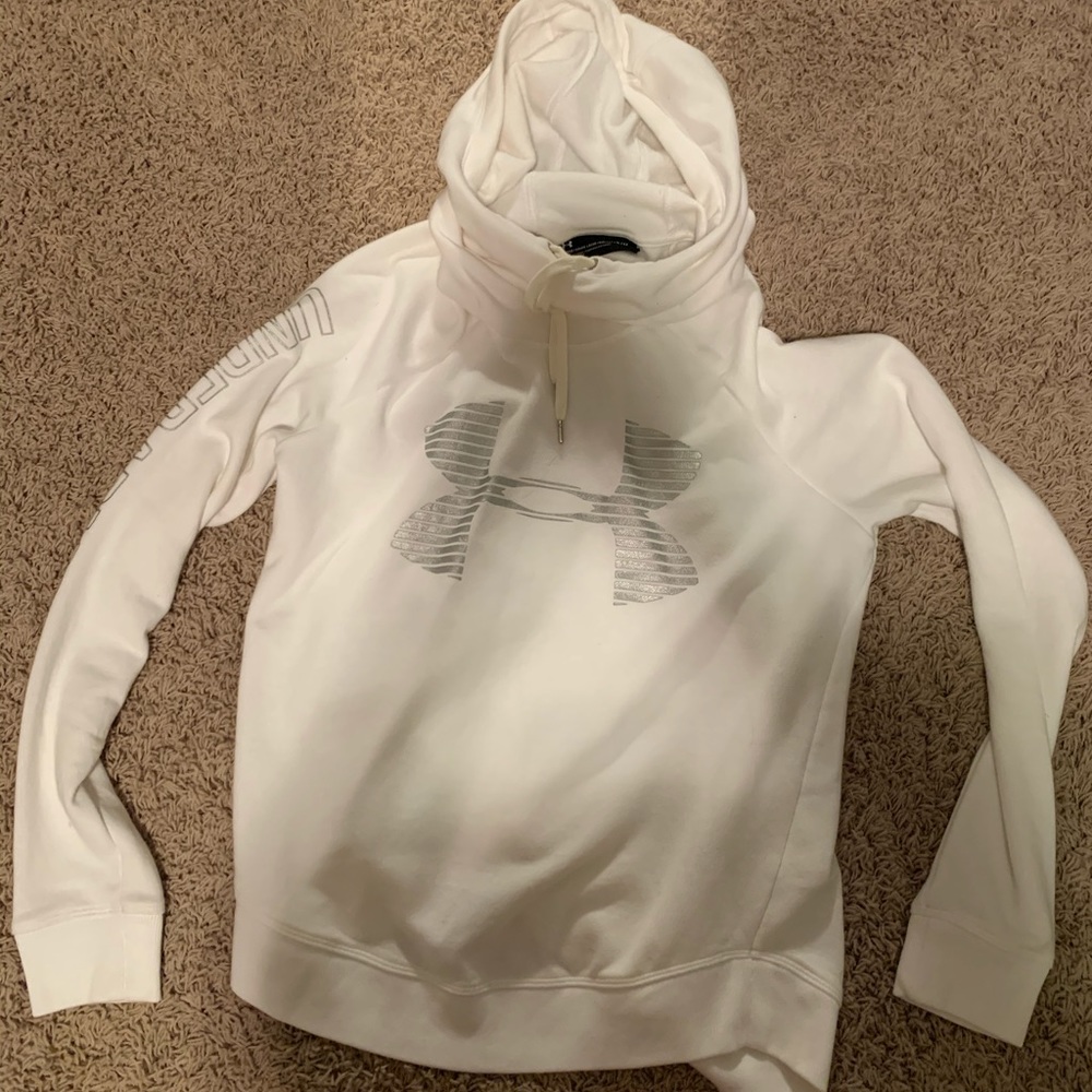 Under Armor Sweatshirt